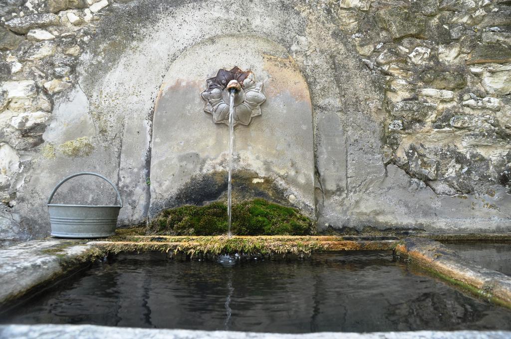 Le Mas De La Fontaine Bed and Breakfast Le Pegue Zewnętrze zdjęcie