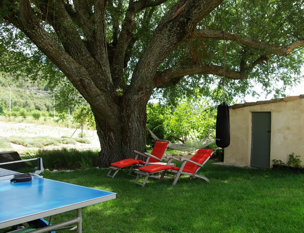 Le Mas De La Fontaine Bed and Breakfast Le Pegue Zewnętrze zdjęcie